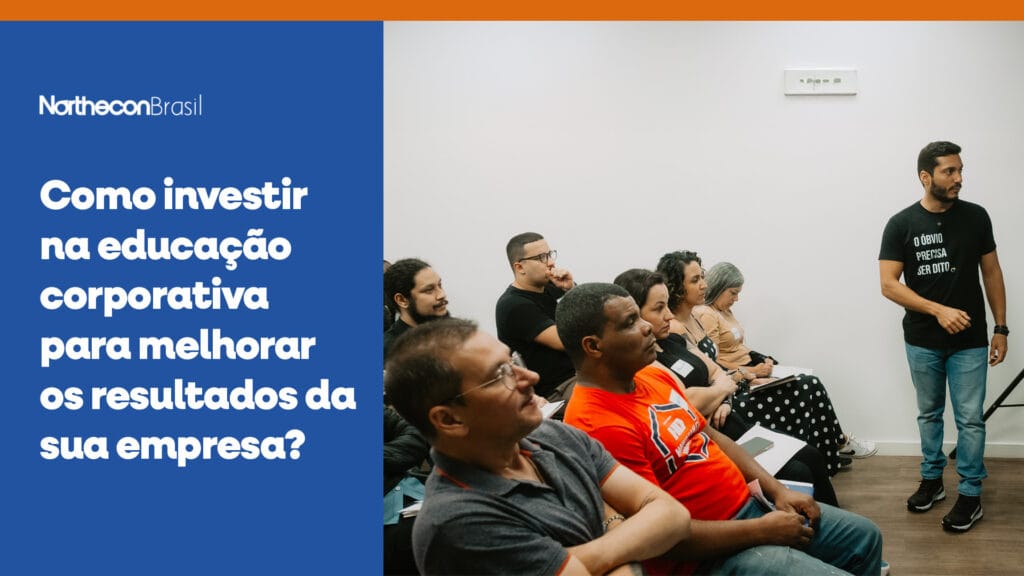 Alex dando palestra para pessoas em uma empresa e o seguinte texto: Como investir na educação corporativa para melhorar os resultados da sua empresa?